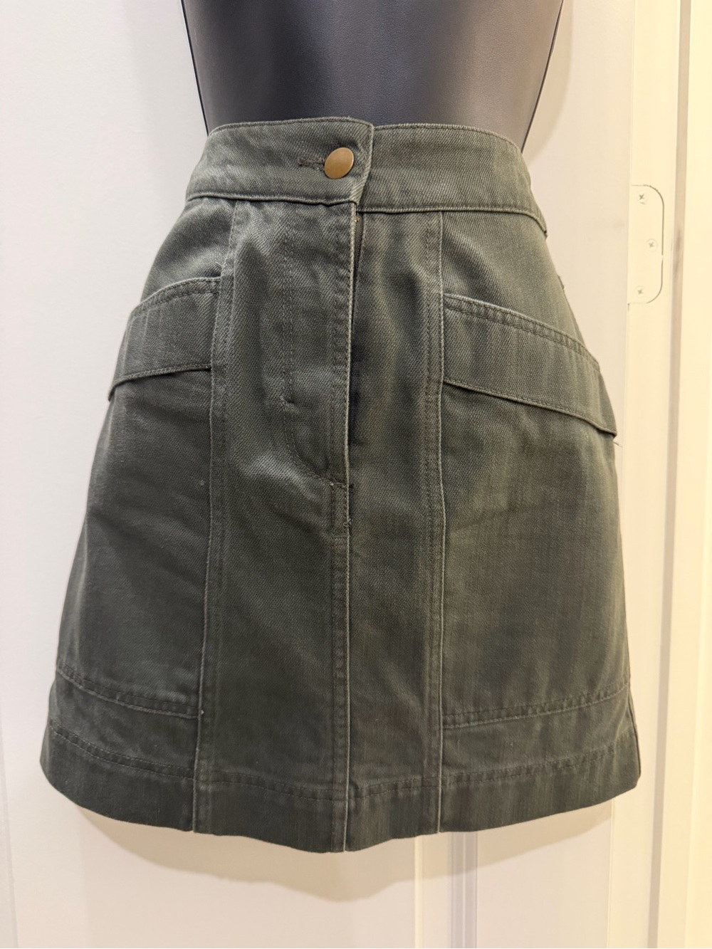 Anna Glover x H&M Olive Green Utility Cargo Mini Skirt 4